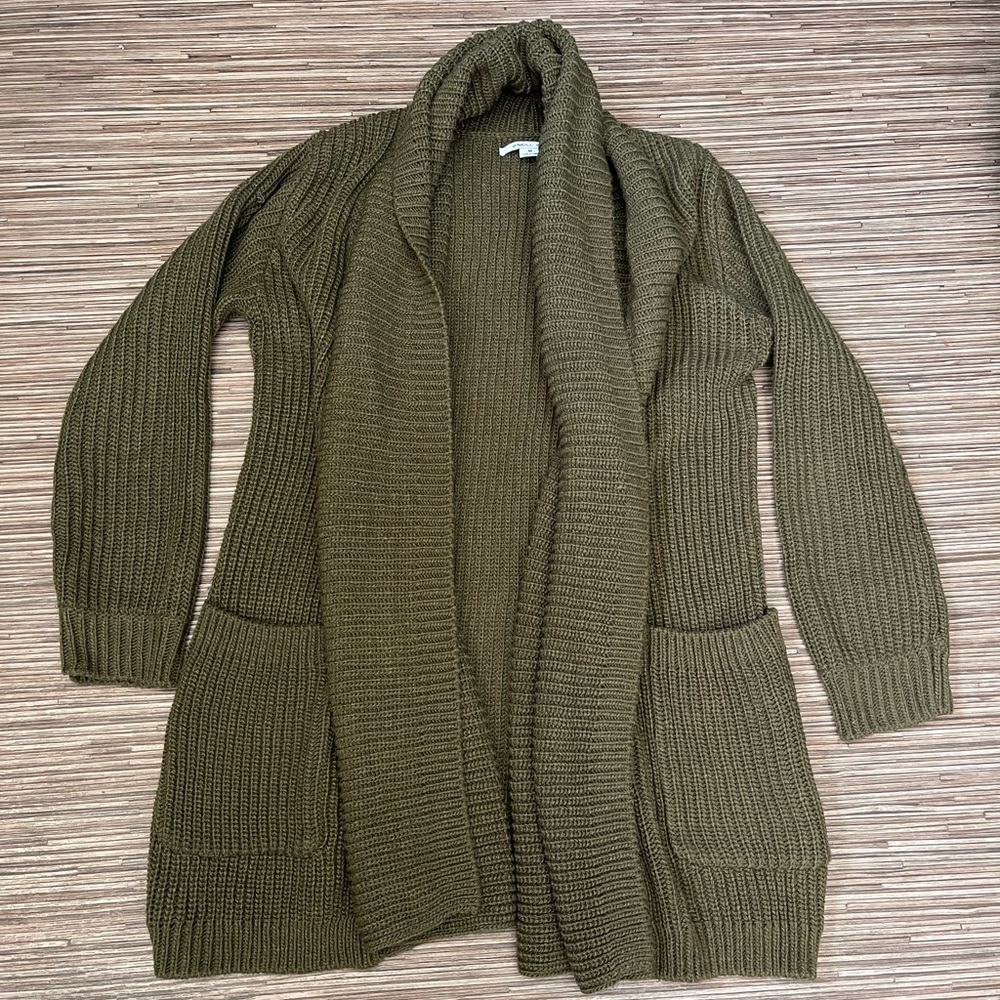 O’Neil cardigan green size medium with pockets
